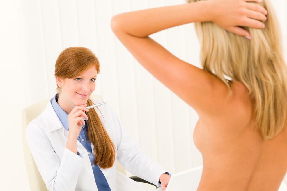 consulta médica antes del aumento de senos